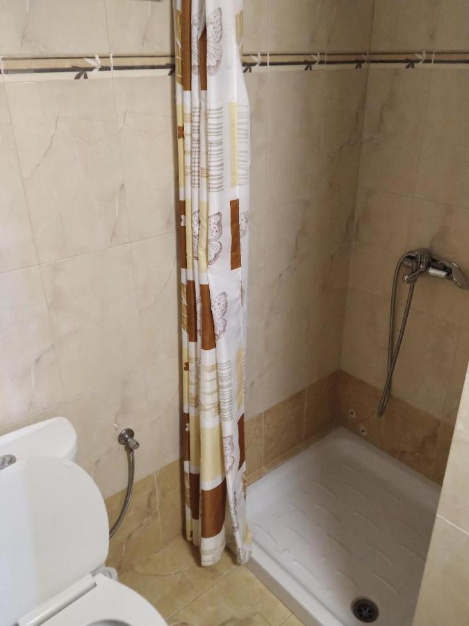 Lions 2 Studios & Apartments, Poros Island. Poros Town المظهر الخارجي الصورة