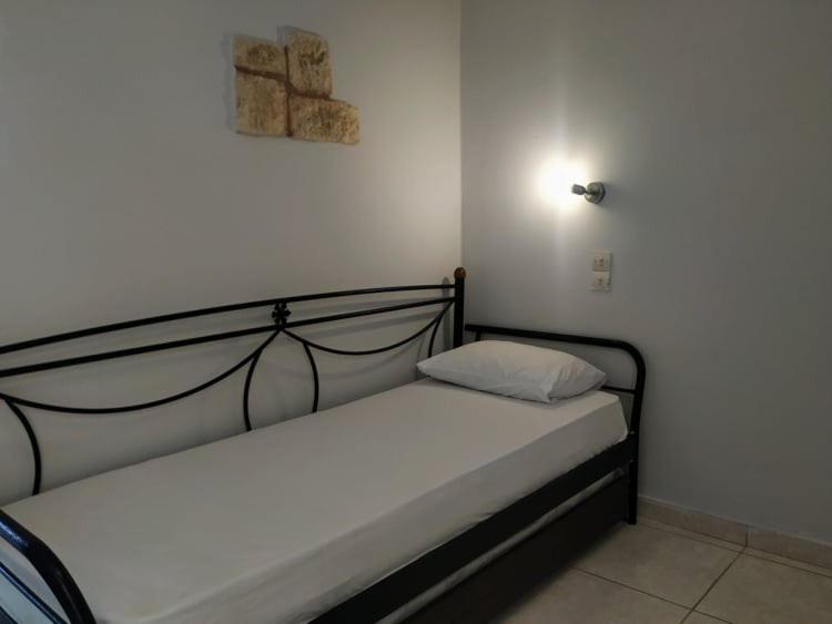 Lions 2 Studios & Apartments, Poros Island. Poros Town المظهر الخارجي الصورة