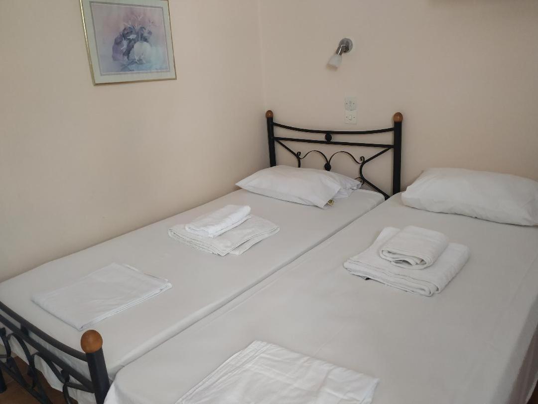 Lions 2 Studios & Apartments, Poros Island. Poros Town المظهر الخارجي الصورة