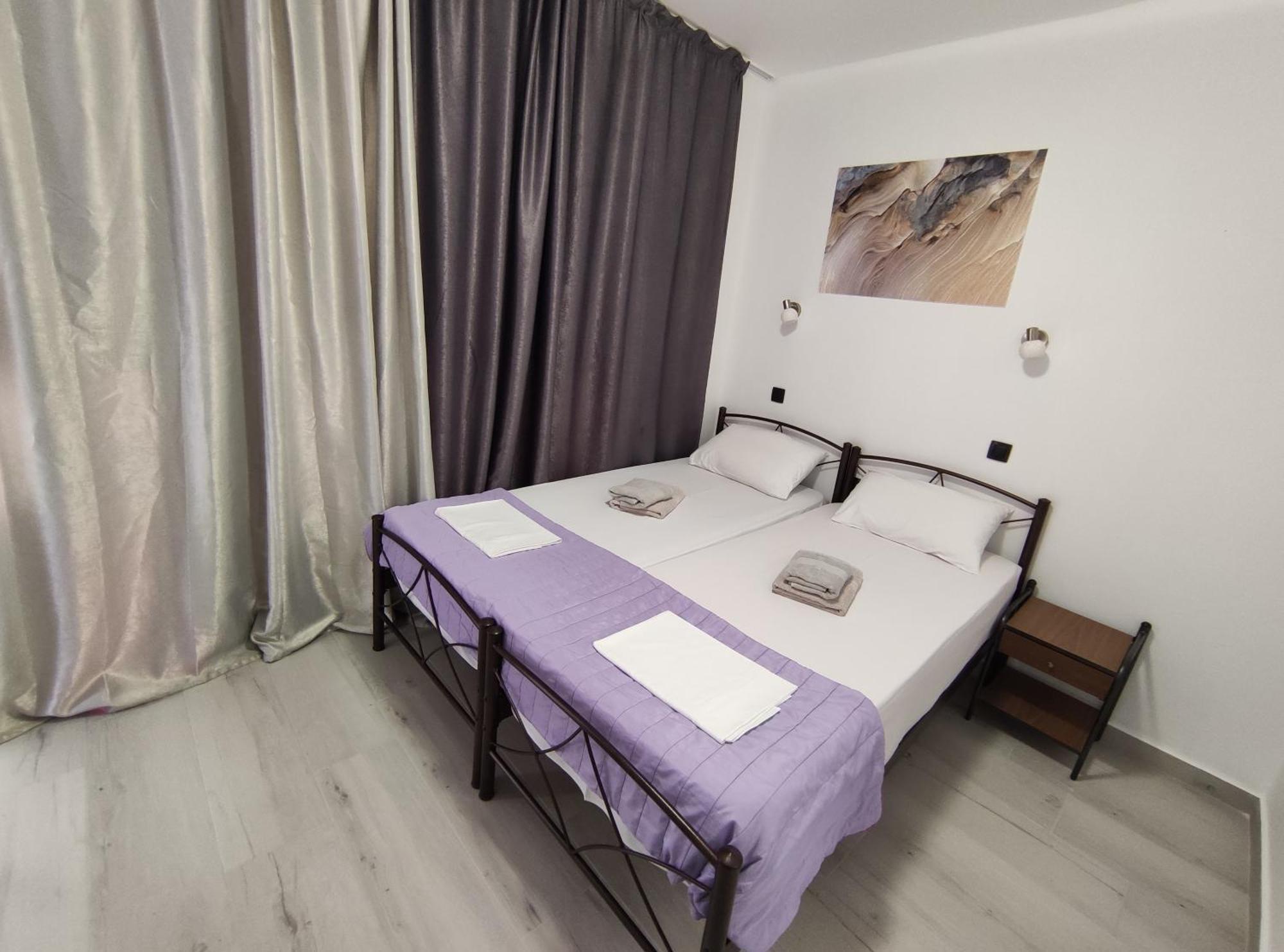 Lions 2 Studios & Apartments, Poros Island. Poros Town المظهر الخارجي الصورة