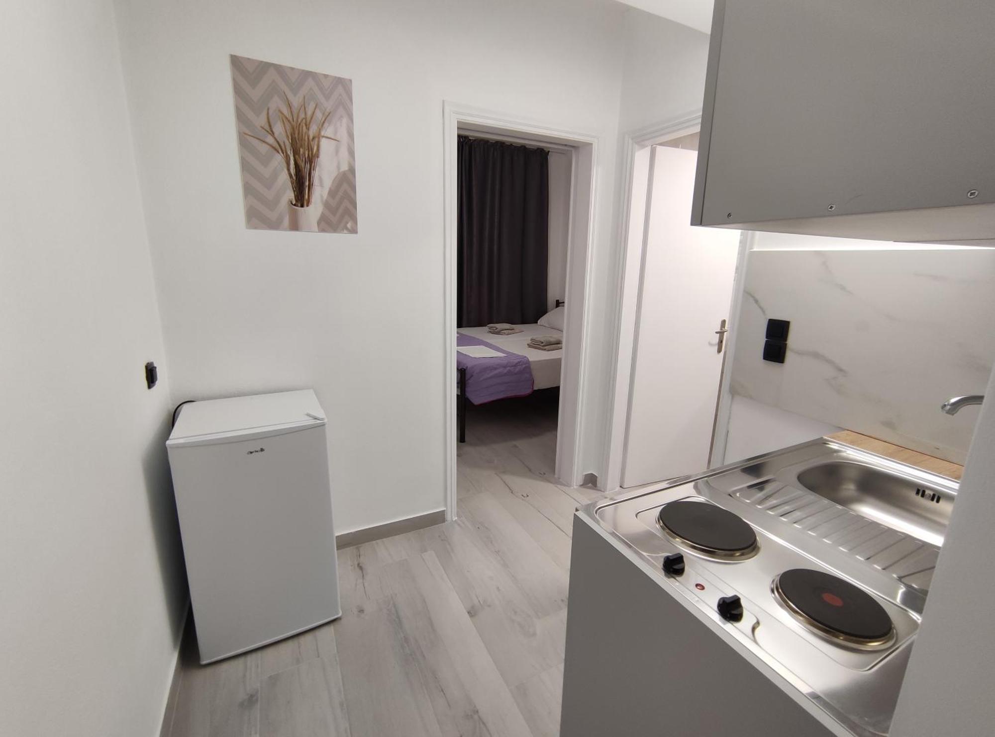 Lions 2 Studios & Apartments, Poros Island. Poros Town المظهر الخارجي الصورة