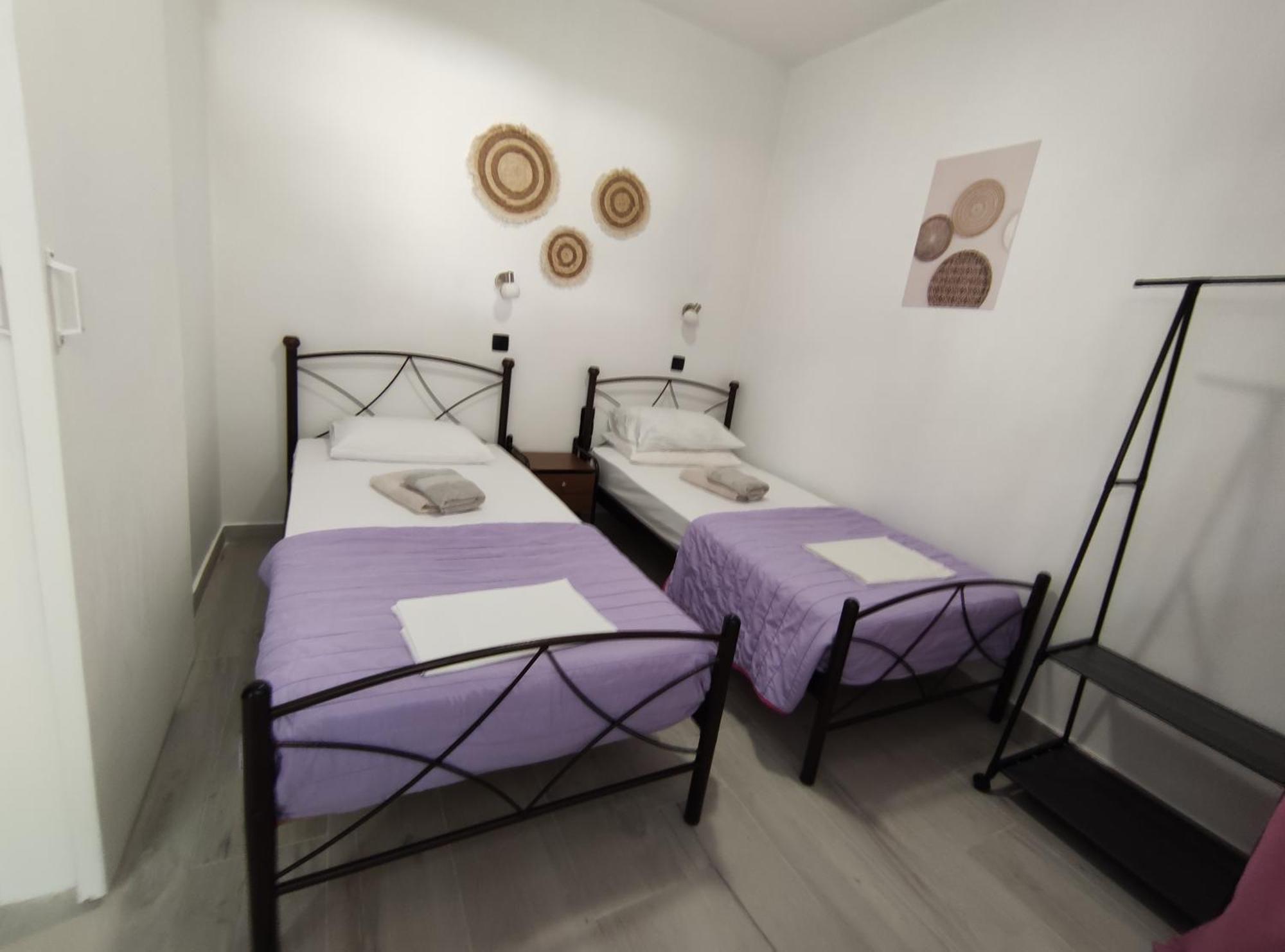 Lions 2 Studios & Apartments, Poros Island. Poros Town المظهر الخارجي الصورة