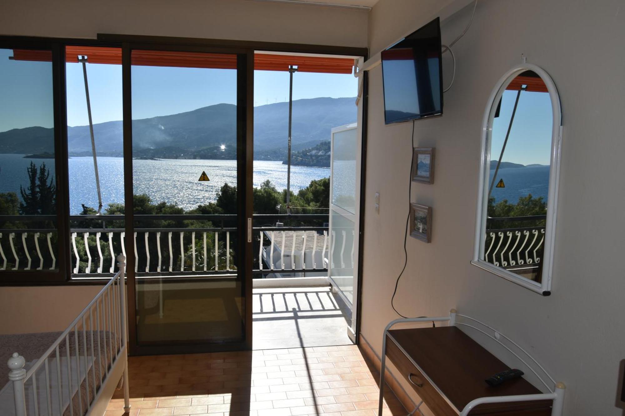 Lions 2 Studios & Apartments, Poros Island. Poros Town المظهر الخارجي الصورة