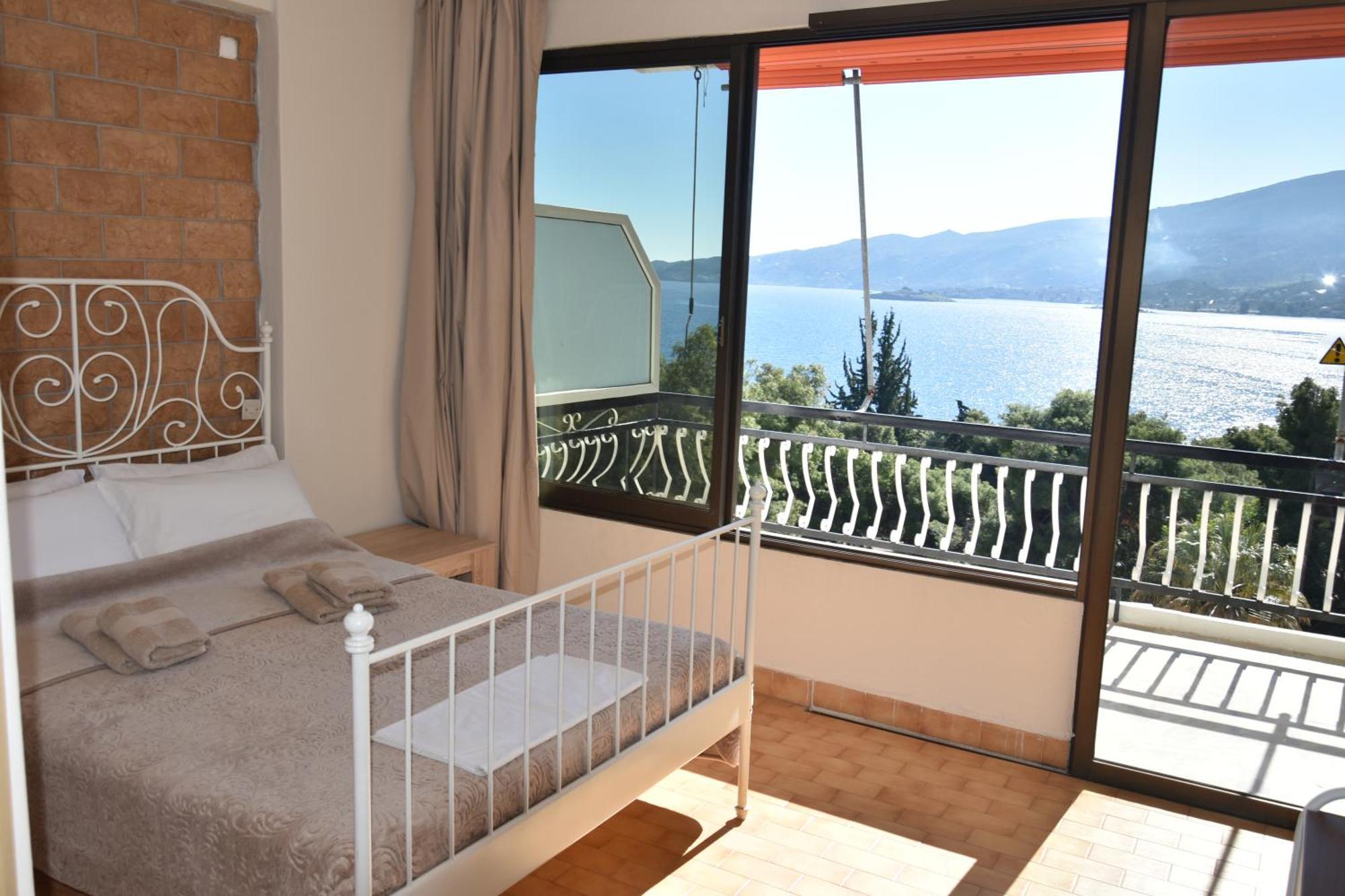 Lions 2 Studios & Apartments, Poros Island. Poros Town المظهر الخارجي الصورة
