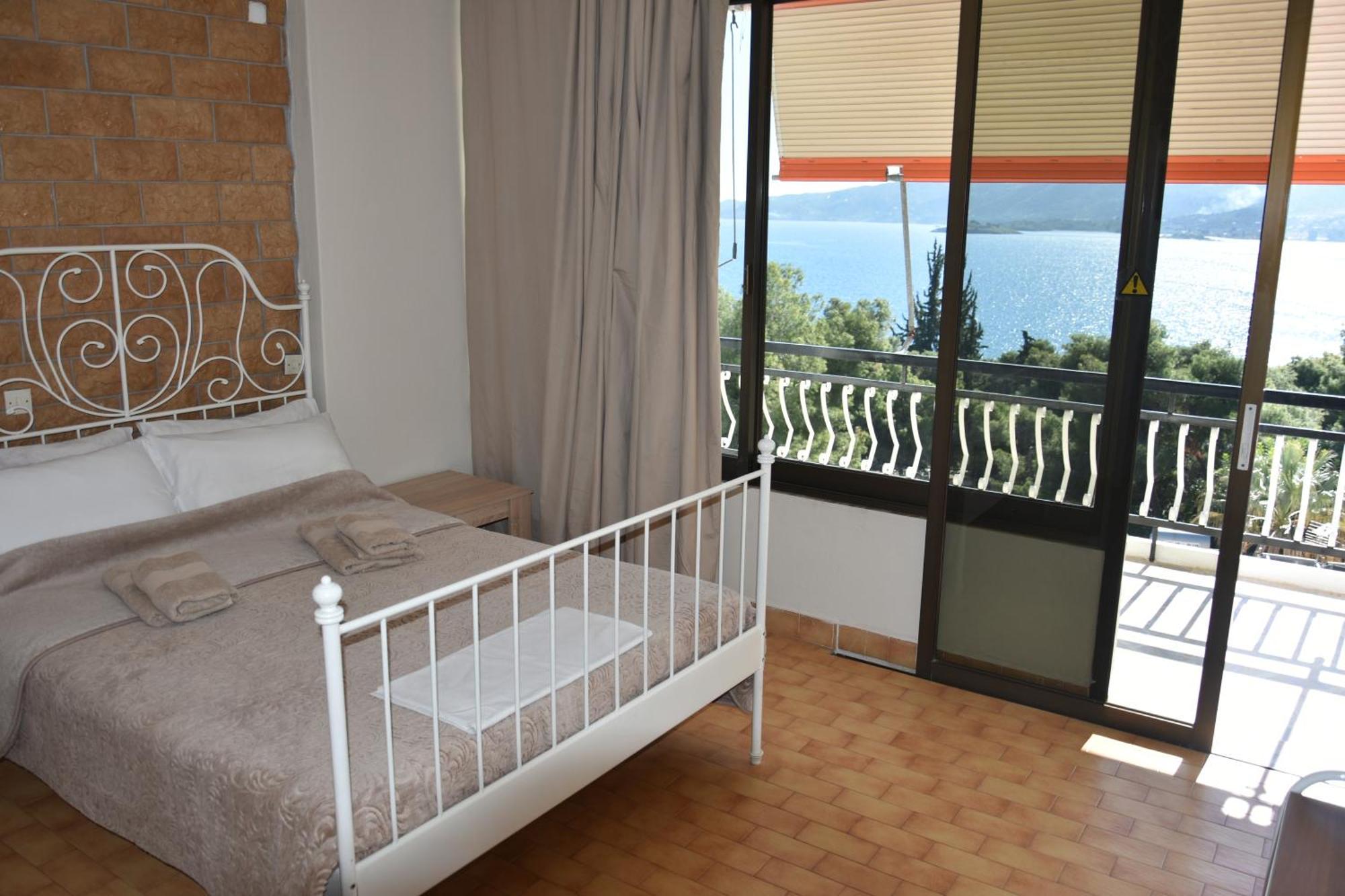 Lions 2 Studios & Apartments, Poros Island. Poros Town المظهر الخارجي الصورة