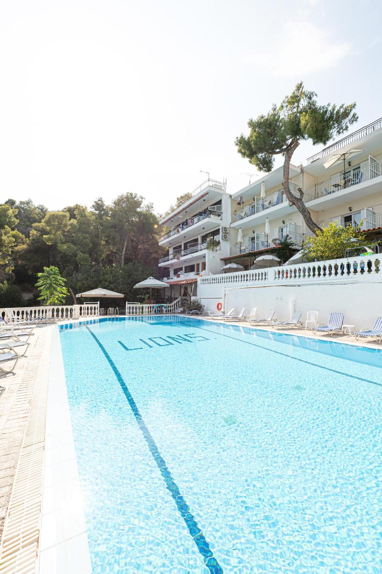 Lions 2 Studios & Apartments, Poros Island. Poros Town المظهر الخارجي الصورة