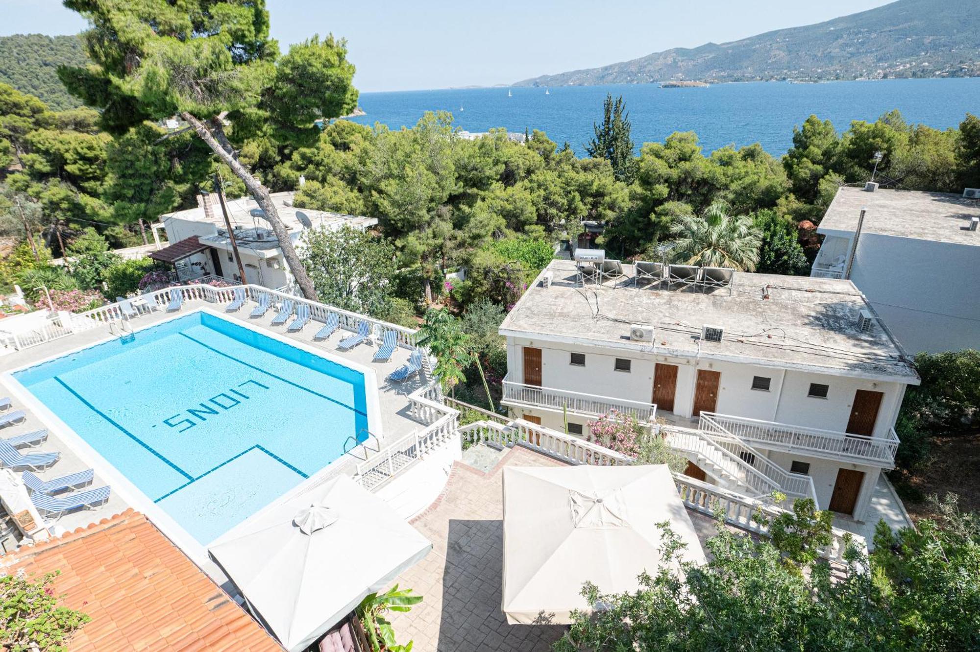 Lions 2 Studios & Apartments, Poros Island. Poros Town المظهر الخارجي الصورة