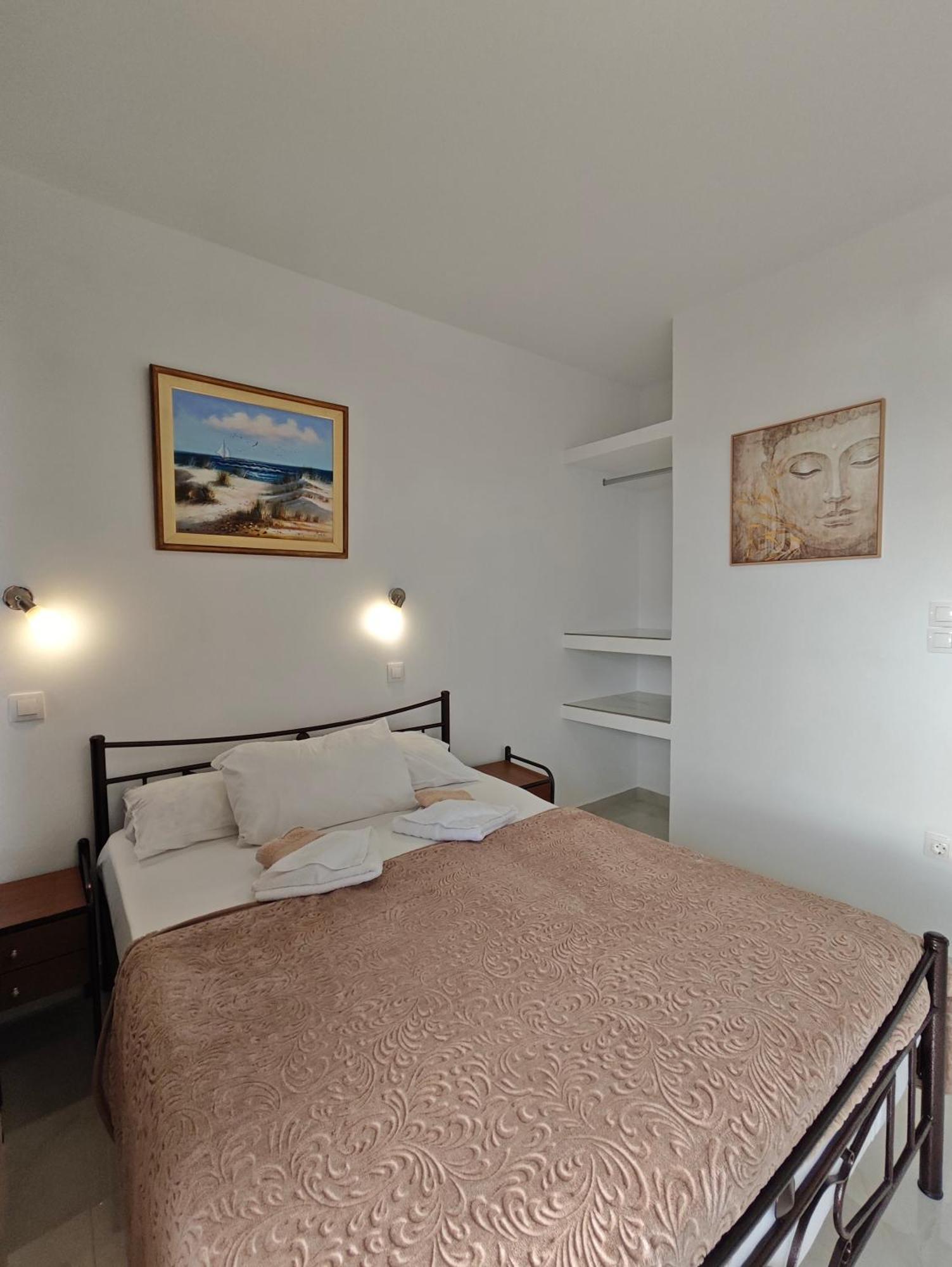 Lions 2 Studios & Apartments, Poros Island. Poros Town المظهر الخارجي الصورة
